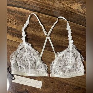 Monique Lhuillier Front Closure Lace Bralette